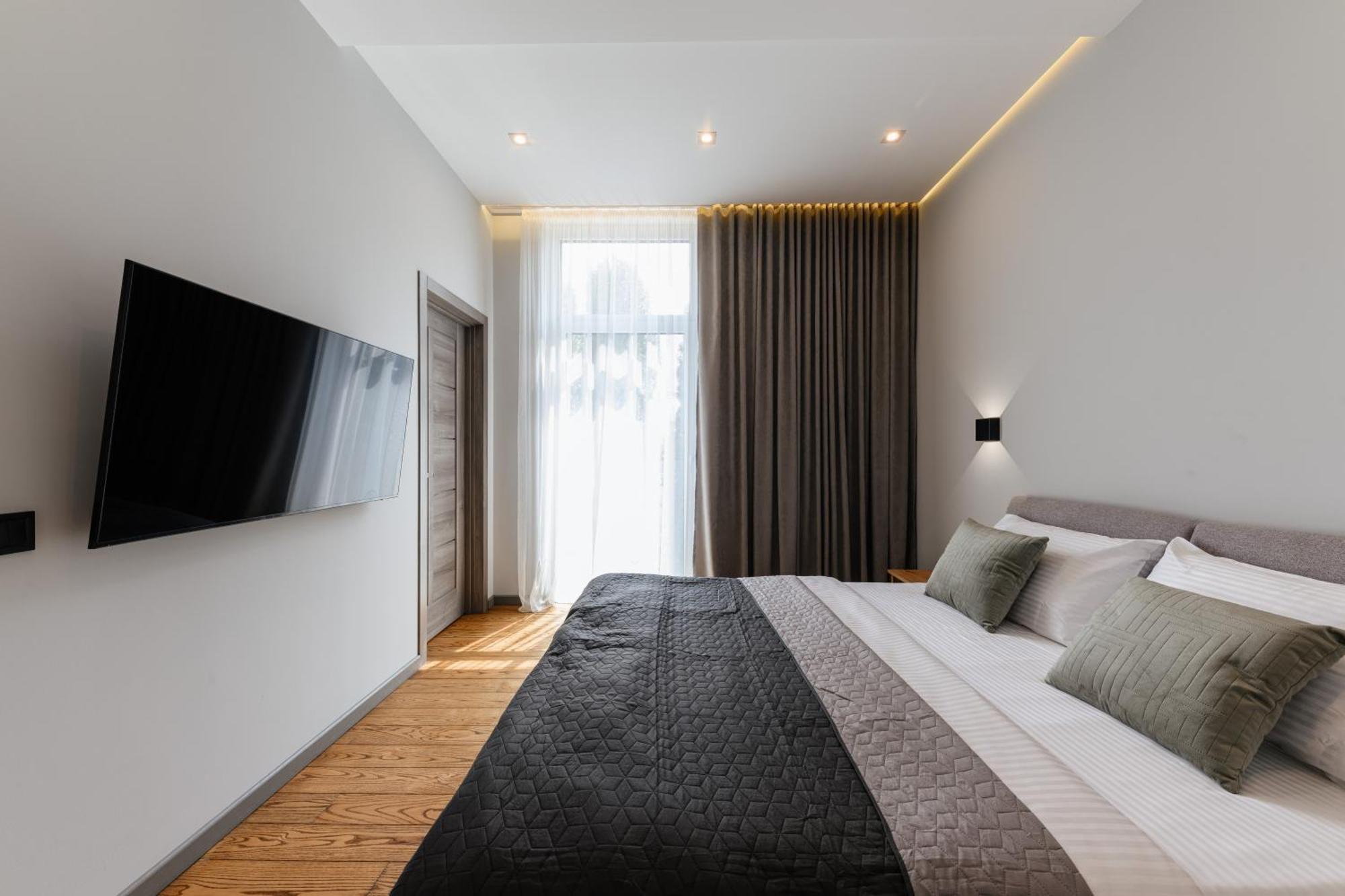 Luxury Apartments Smart House Uzhhorod Exterior photo